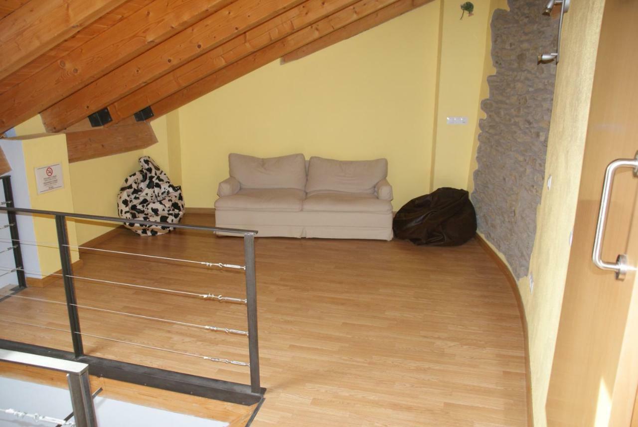 Refugi Casa Canelo Rodes Exterior photo